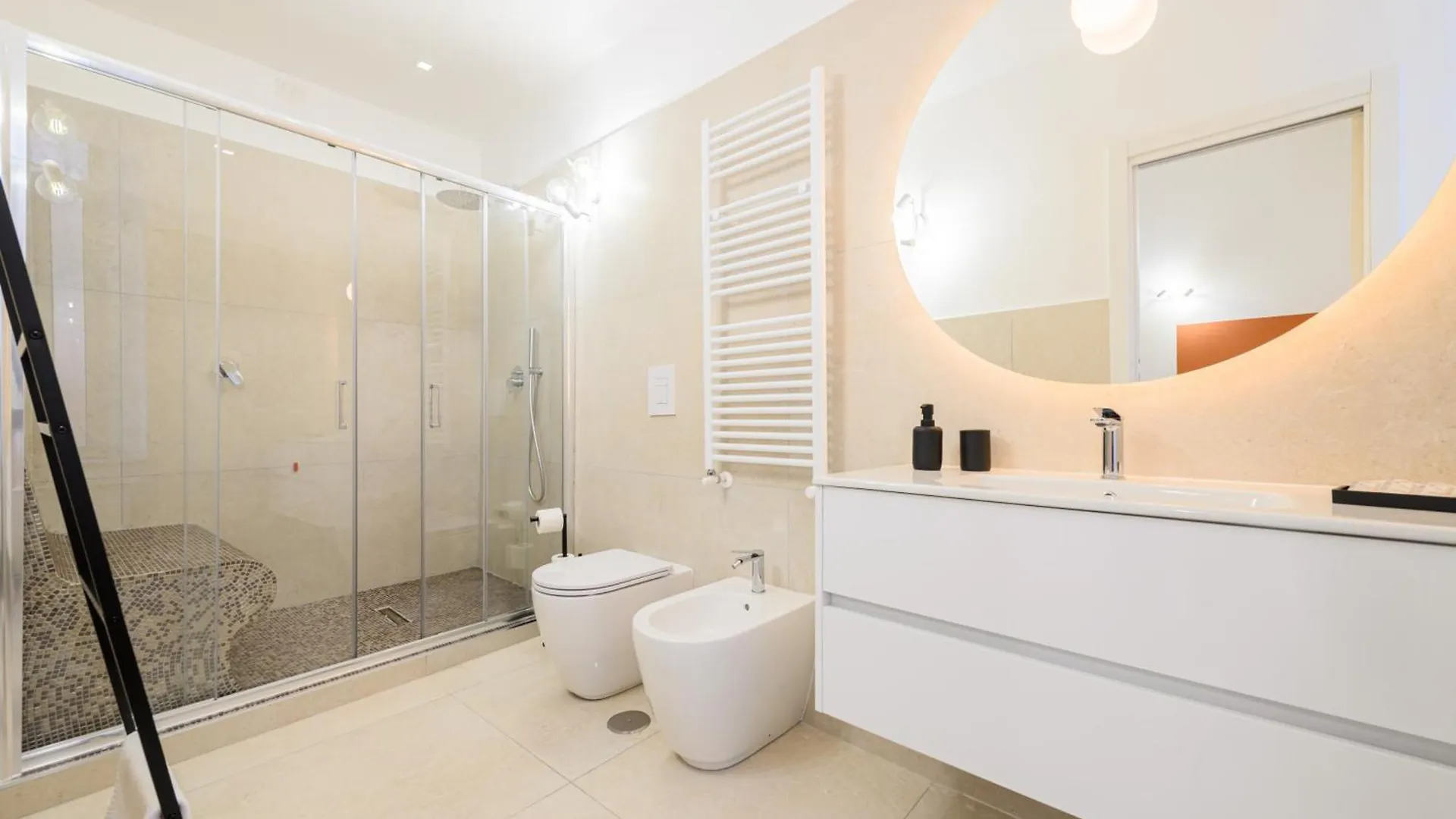 Into Mann Hotel Naples Guest house